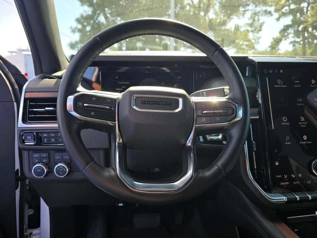 2025 GMC Yukon Denali - Photo 14