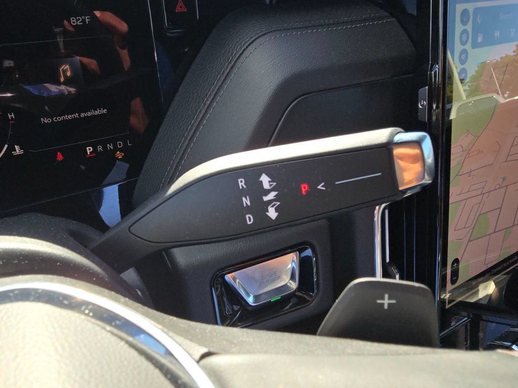 2025 GMC Yukon Denali - Photo 22