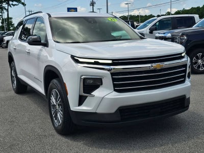 2025 Chevrolet Traverse LT