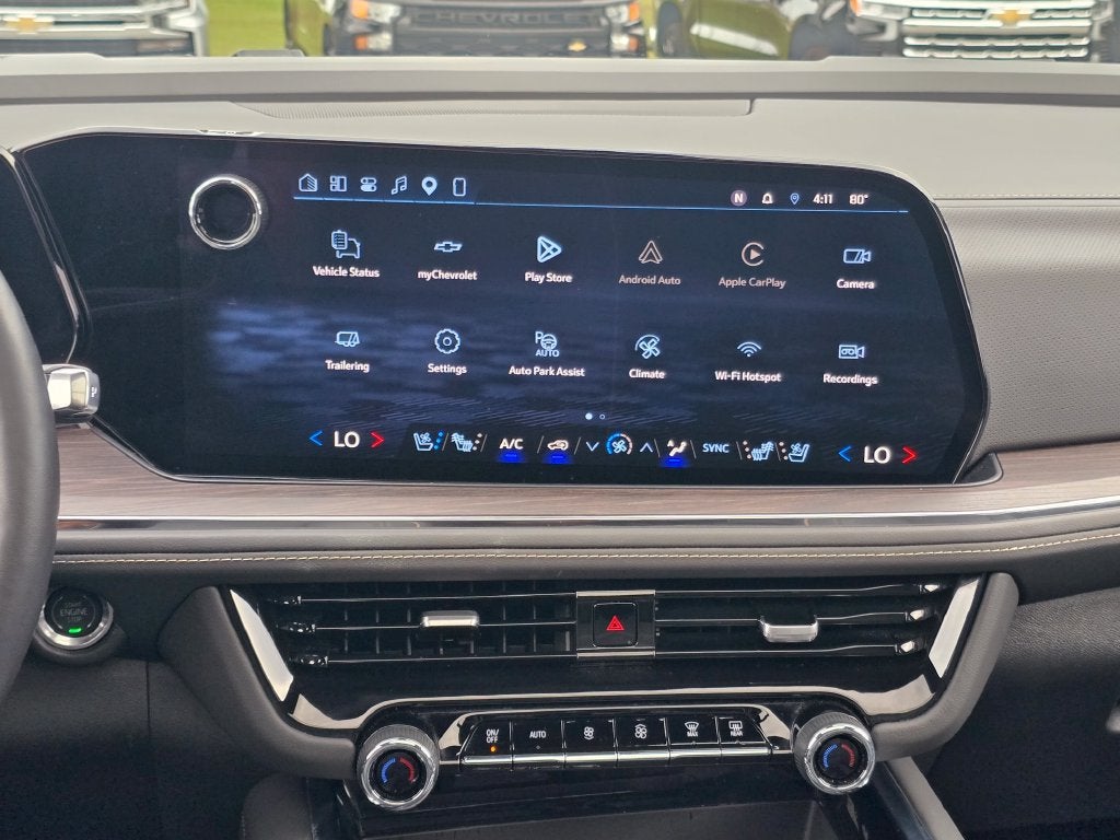 2026 Chevrolet Suburban Premier - Photo 18