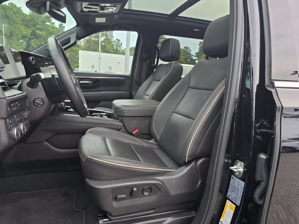 2026 Chevrolet Suburban Premier - Photo 9