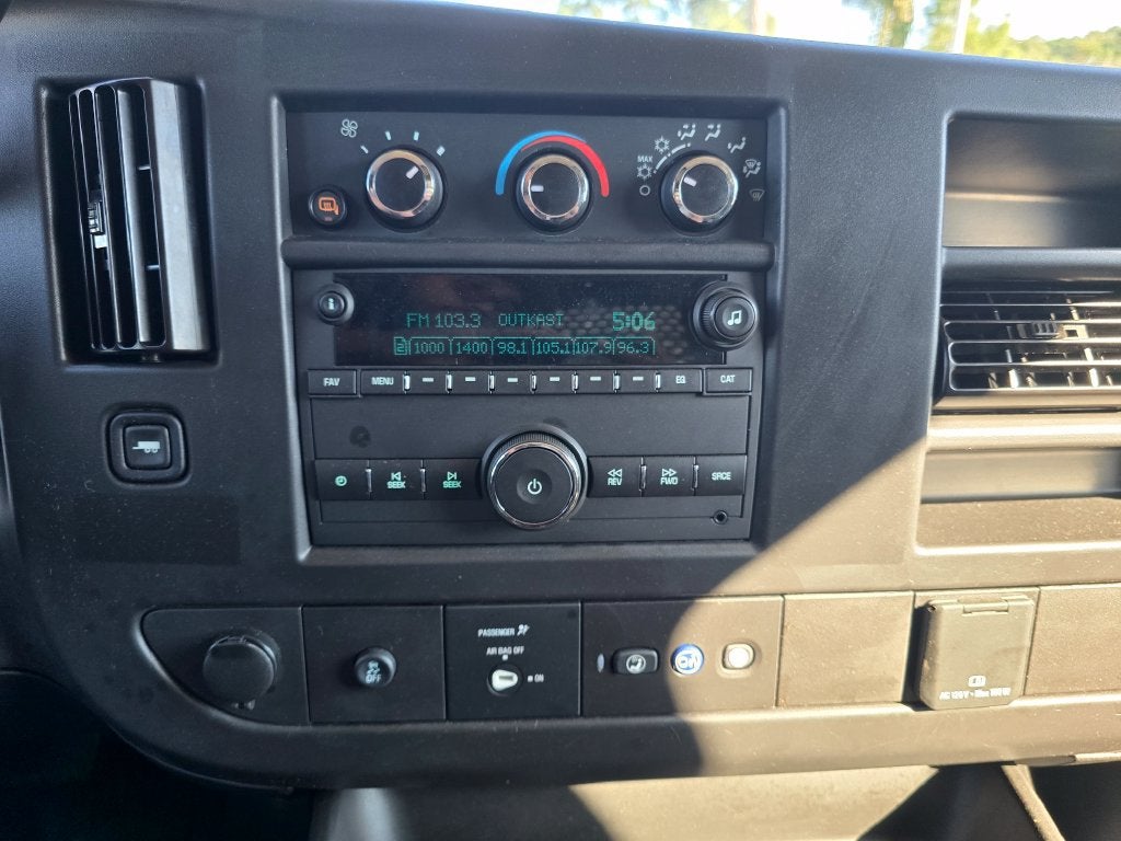 2025 GMC Savana Cargo Work Van