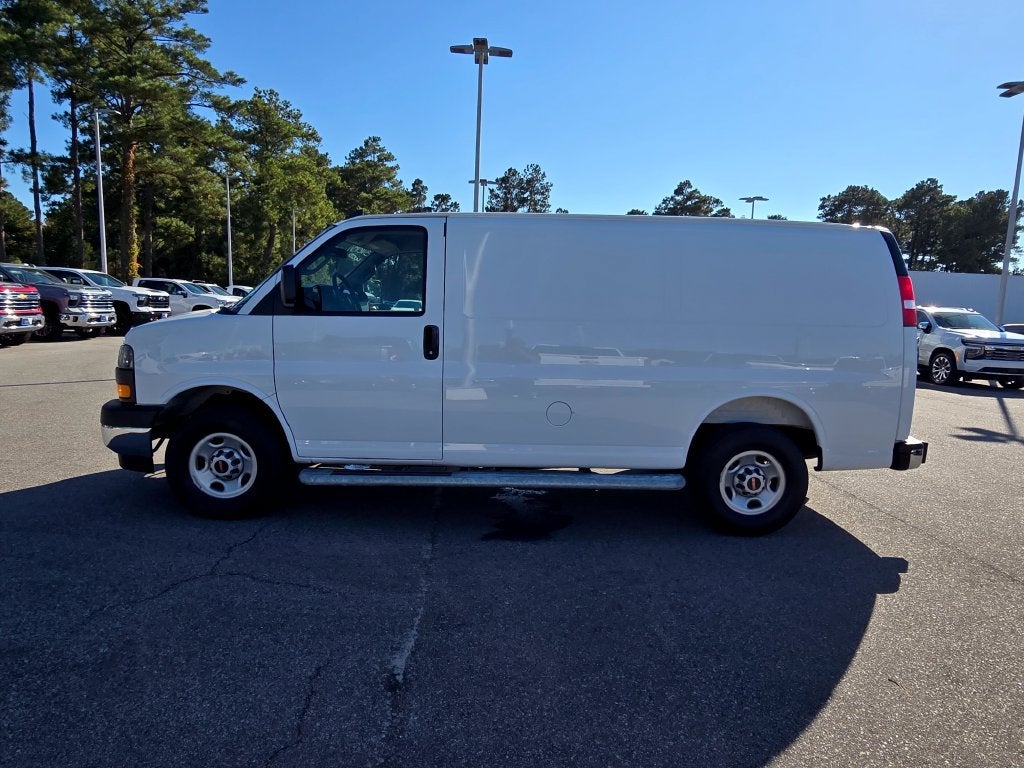 2025 GMC Savana Cargo Work Van - Photo 6