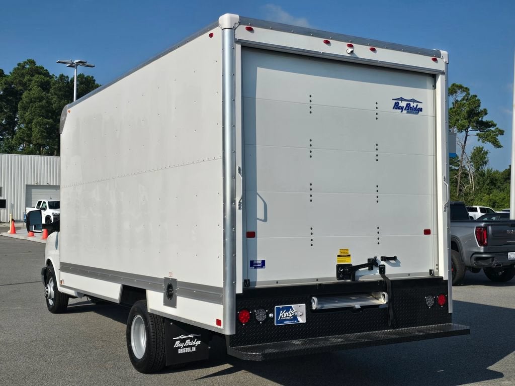 2026 Chevrolet Express Cutaway 3500 1WT