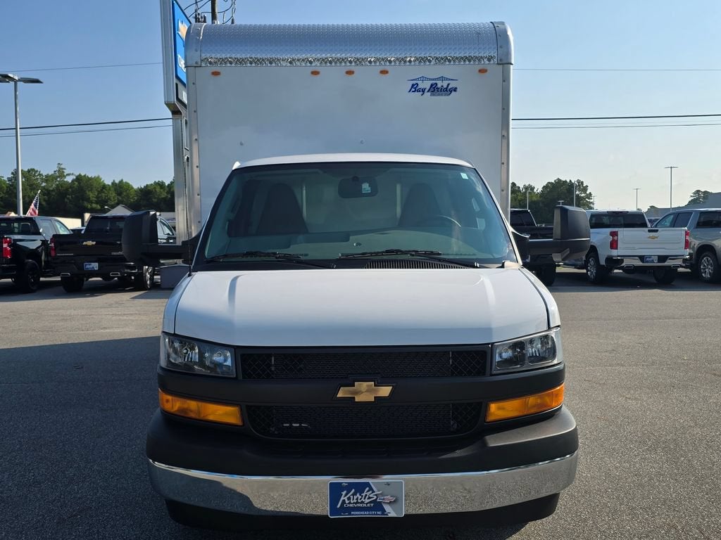 2026 Chevrolet Express Cutaway 3500 1WT
