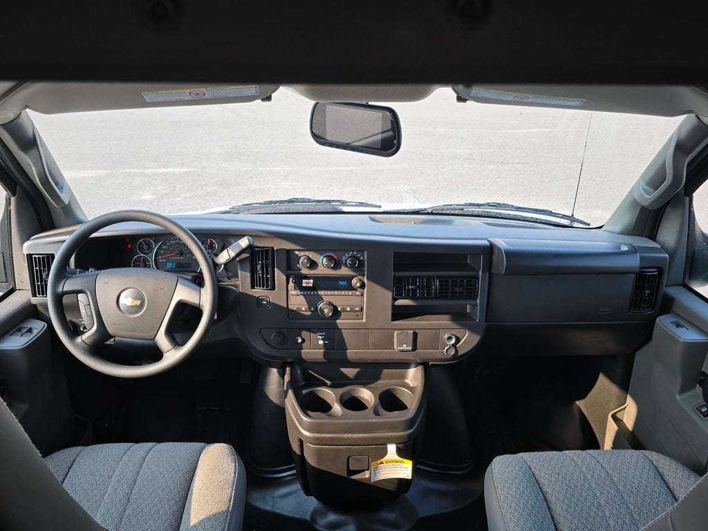 2026 Chevrolet Express Cutaway 3500 1WT