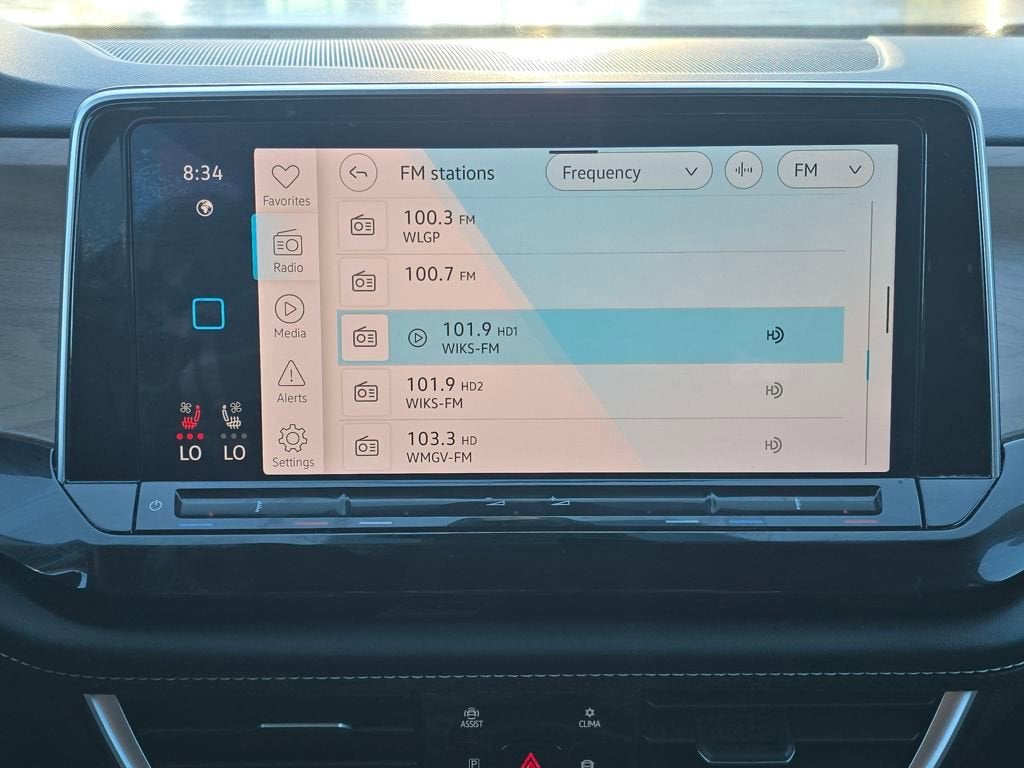 2024 Volkswagen Atlas 2.0T SE w/Technology