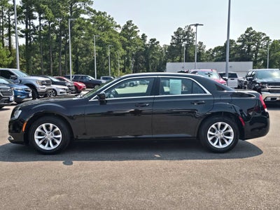 2023 Chrysler 300 Touring