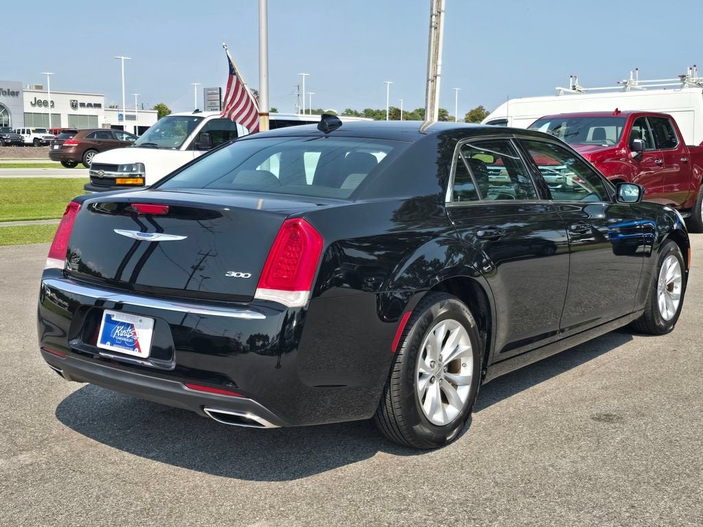 2023 Chrysler 300 Touring