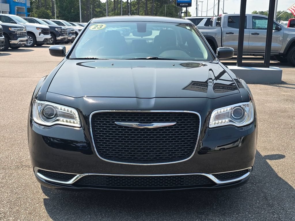 2023 Chrysler 300 Touring