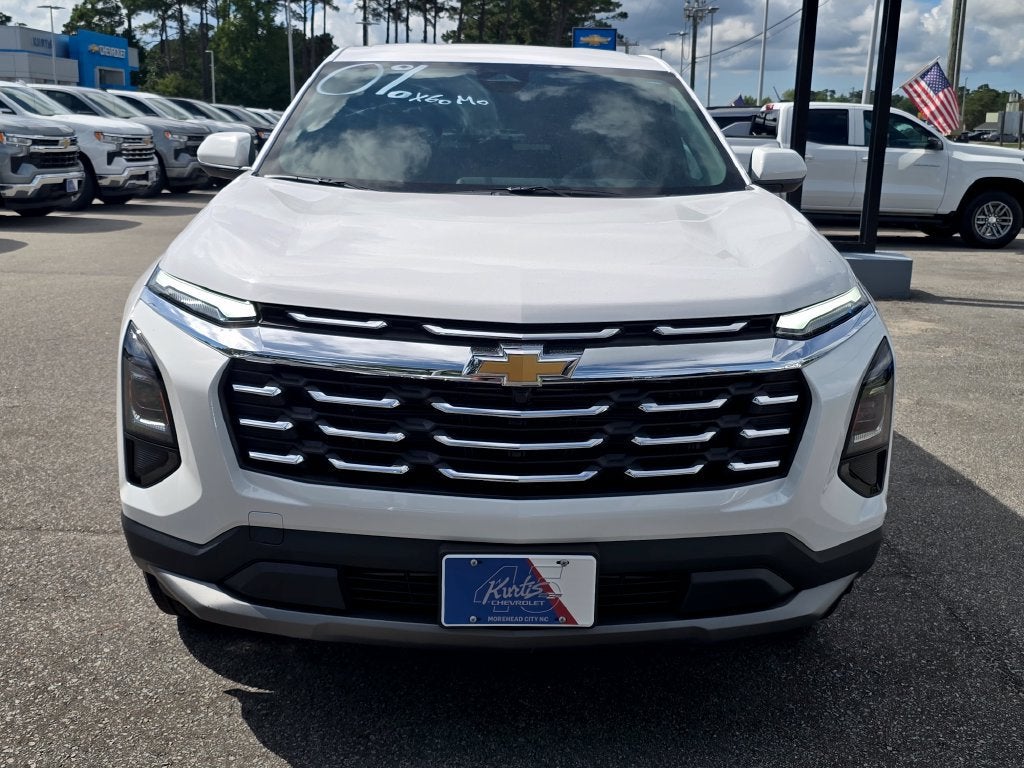 2027 Chevrolet Equinox LT - Photo 8
