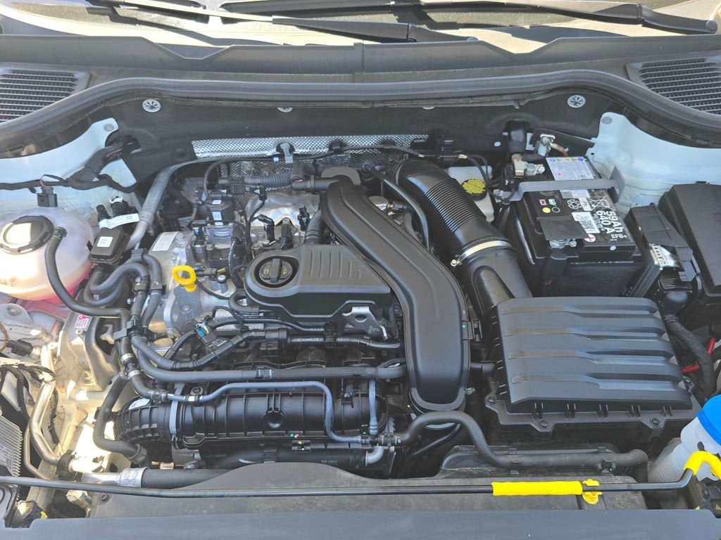 2024 Volkswagen Taos 1.5T SE Black