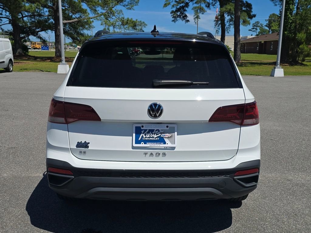 2024 Volkswagen Taos 1.5T SE Black