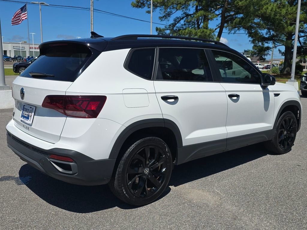 2024 Volkswagen Taos 1.5T SE Black