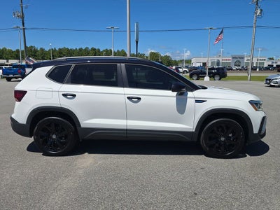 2024 Volkswagen Taos 1.5T SE Black