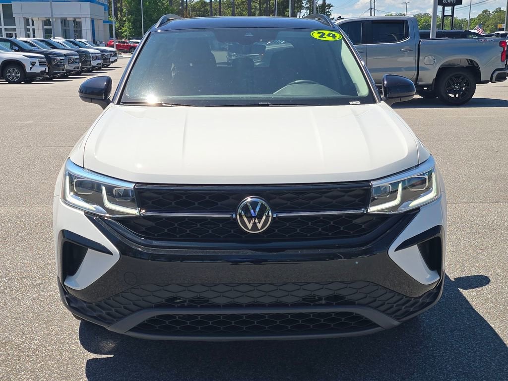 2024 Volkswagen Taos 1.5T SE Black