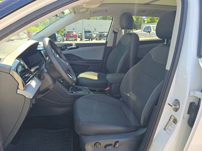 2024 Volkswagen Taos 1.5T SE Black