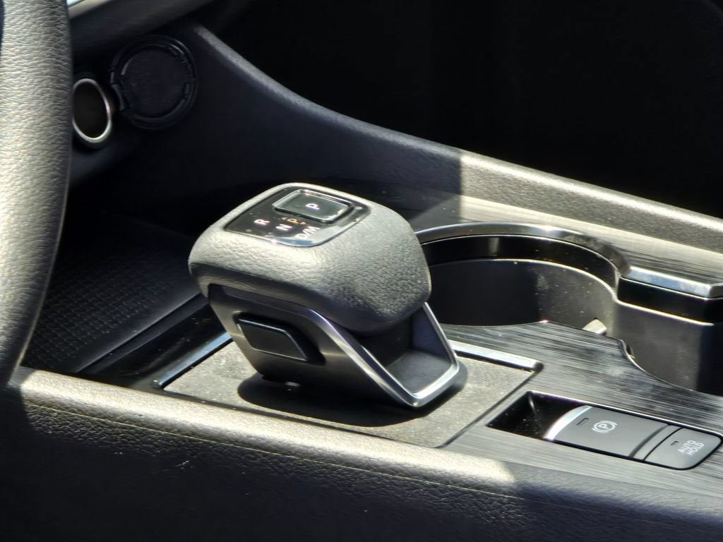 2022 Nissan Rogue SV FWD