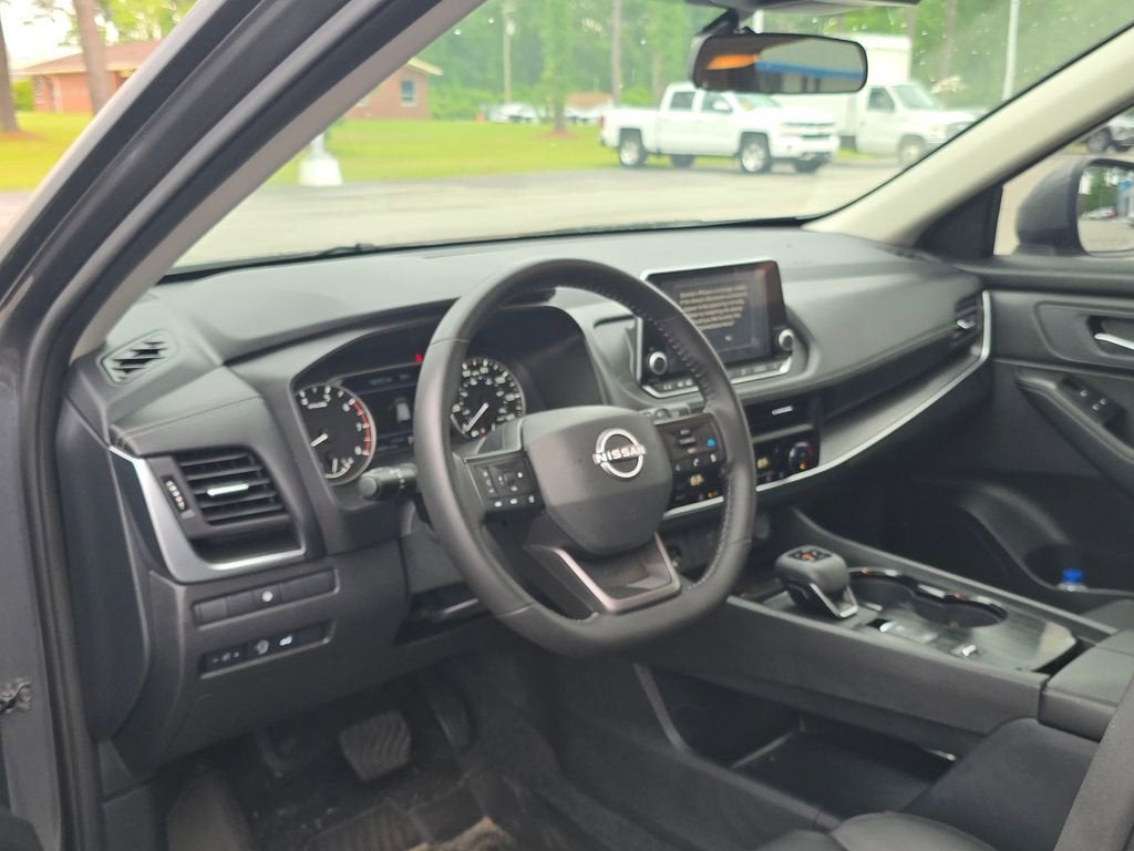 2025 Nissan Rogue SV FWD