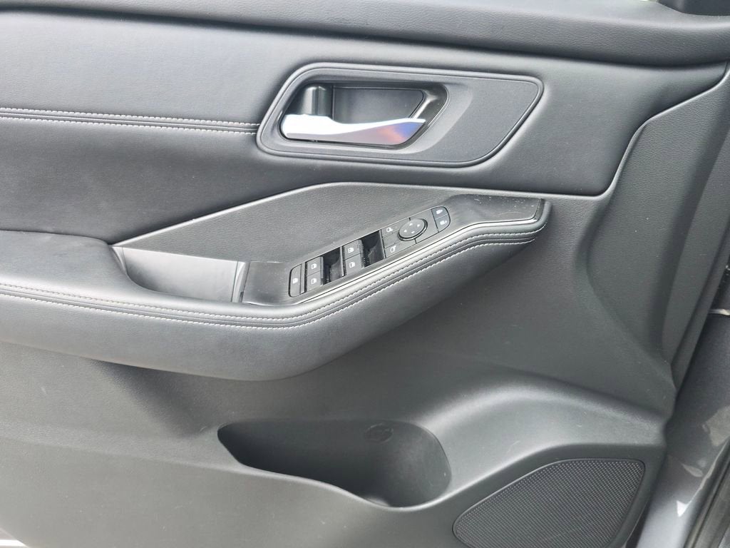 2025 Nissan Rogue SV FWD