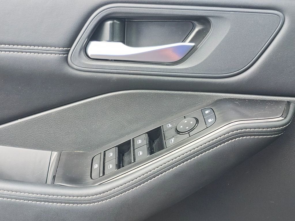 2025 Nissan Rogue SV FWD