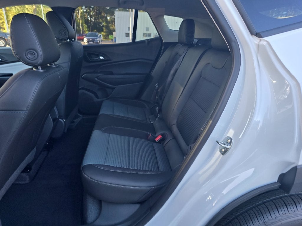 2026 Chevrolet Trax LT - Photo 25