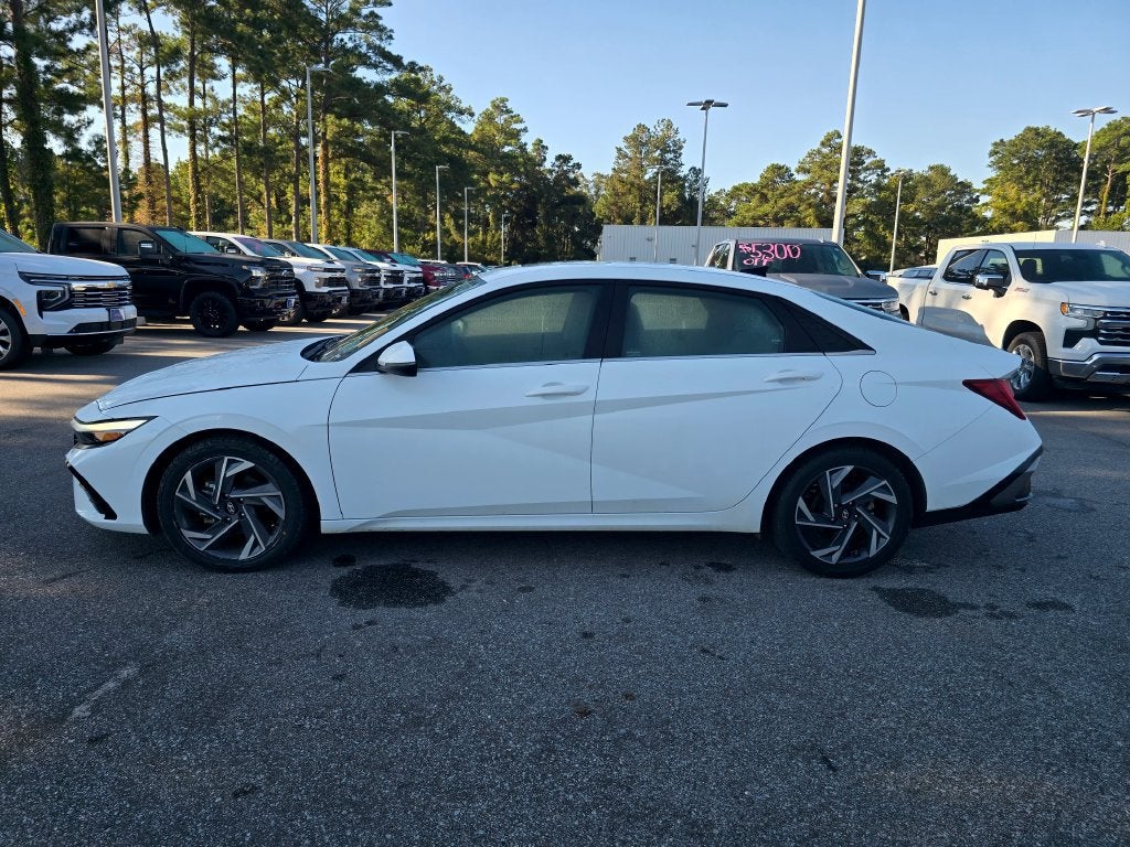 2025 Hyundai Elantra Limited