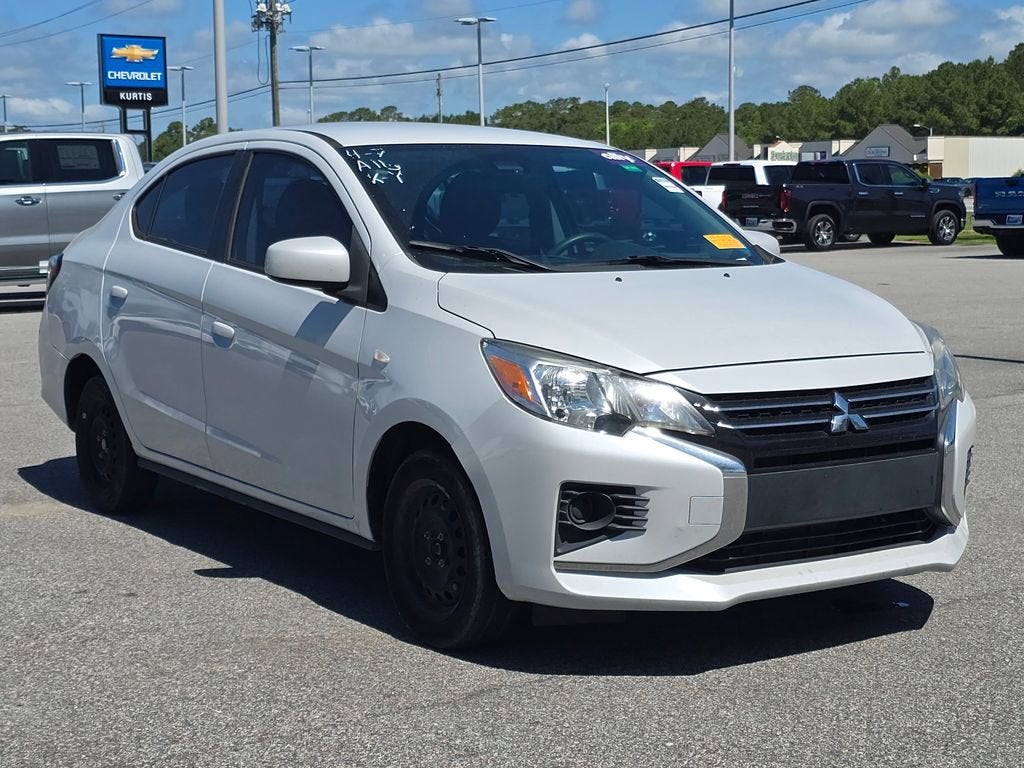 2022 Mitsubishi Mirage ES's photo