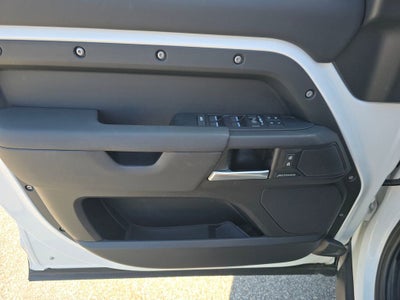 2025 Land Rover Defender S